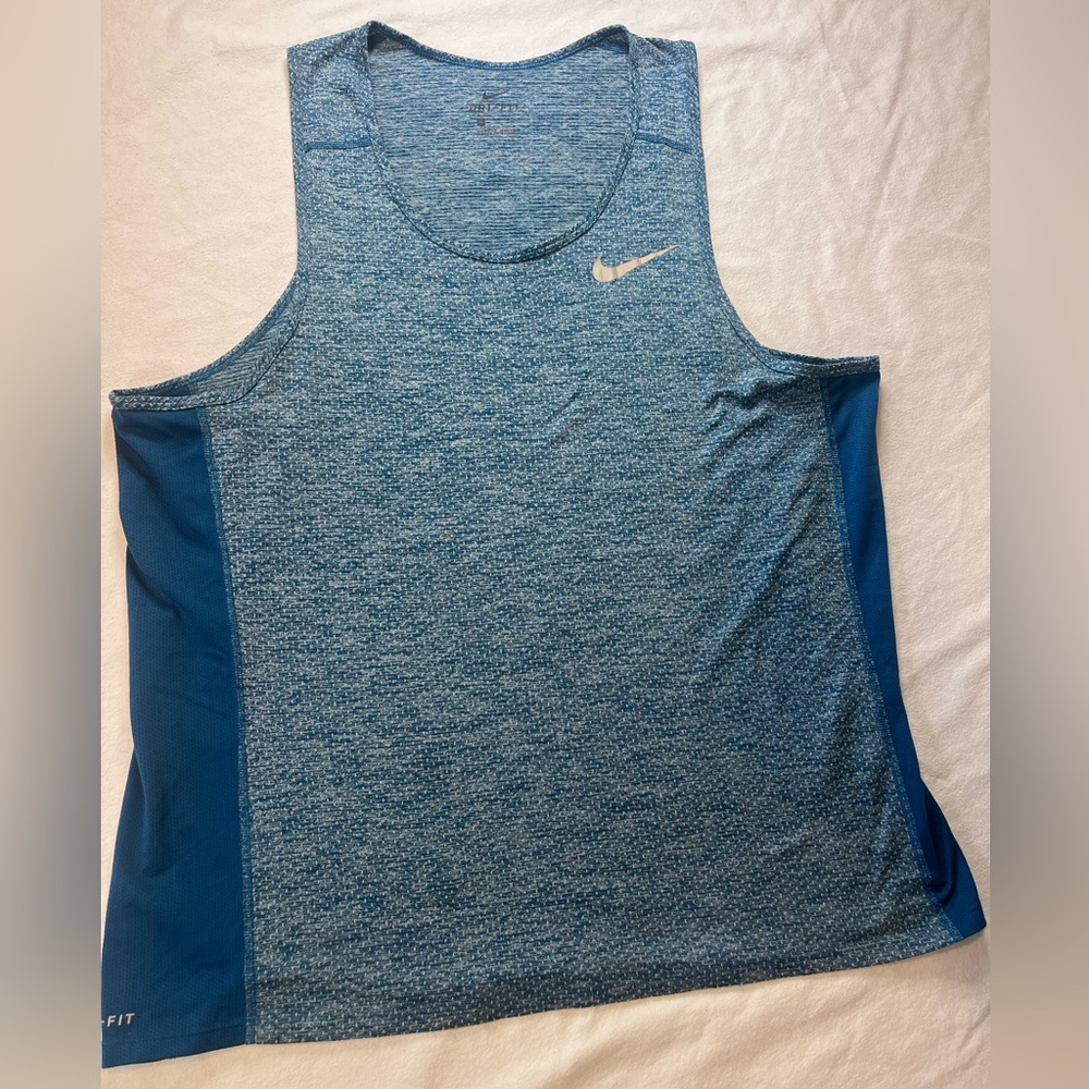 Nike Blue Women's Athletic Tank Top with Moisture-Wicking Dri-Fit Fabric XL